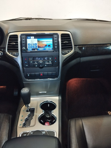Jeep Grand Cherokee Cherokee Laredo 3.6 4x4 V6 Aut.