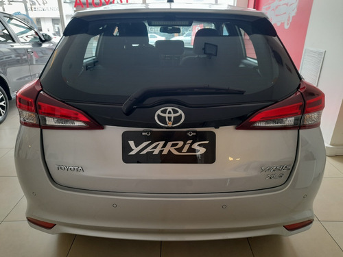Imagen 6 de 15 de Toyota Yaris Xls 5 P Cvt My 23 Gi