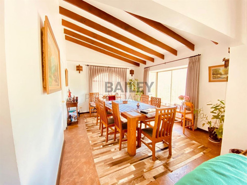 Casa En Arriendo De 4 Dorm 4 .b ,los Pinios; Reñaca