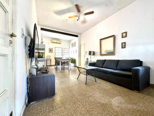 Venta Casa 3 Ambientes Con Terraza, Cochera Y Patio En Ciuda