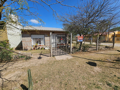 Venta Casa 2 Dormitorios Cosquín Con Cochera
