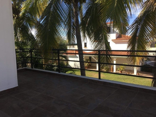 Imagen 4 de 25 de Casa En Venta En Exclusivo Condominio