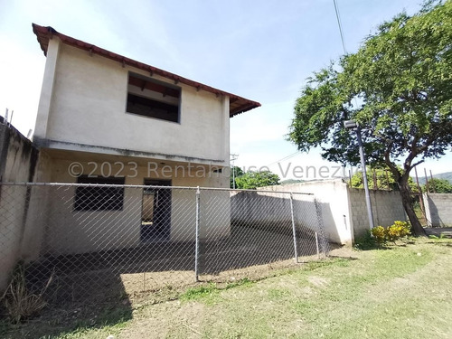 Rent-a-house Vende Townhouse En Obra Gris, La Urbanización Prados Del Cafetal, Turmero, Estado Aragua, 24-10516 Gf.