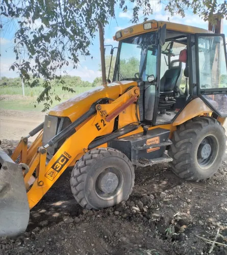 Retroexcavadora Jcb 2010