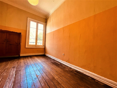 Vendo Amplia Casona Ubicada En Lautaro Rosas( Cerro Alegre )