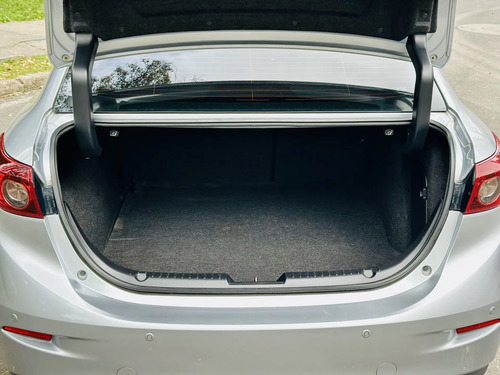 Mazda 3 2.0 Touring At