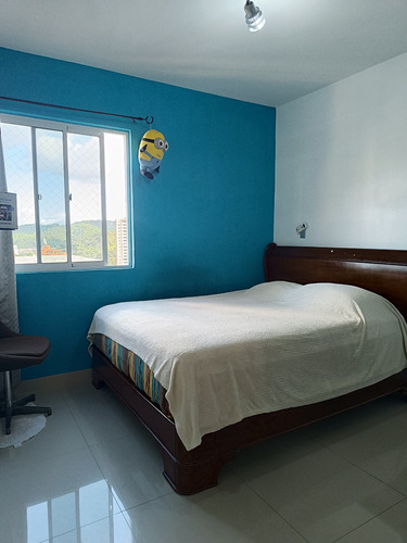 Elena Hidalgo Vende Apartamento En La Urbanización El Parral Residencia Royal Palace Posee Hermosa Vista, Fácil Acceso A La Autopista, Cercano A Centros Comerciales (solo Clientes)