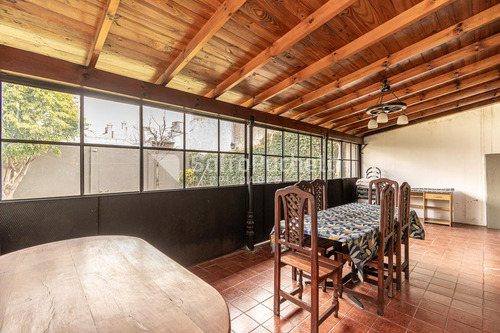 Venta Casa 3 Ambientes Con Jardín, Piscina Y Cochera En Palomar.