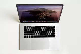 Macbook Pro 15 Touch Bar 2,2ghz Intel I7 16gb Apple 2018