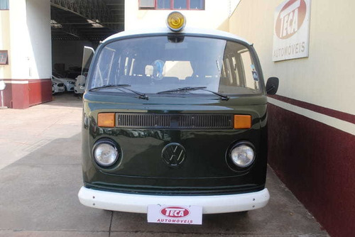 Volkswagen Kombi Standard 1.6 4p