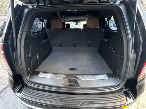 Chevrolet Suburban 6.2 High Country 4X4 At