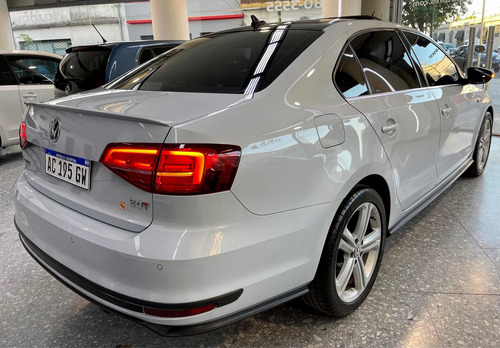 Volkswagen Vento 2.0 Gli App Connect + Vw 2018 Usados Vento