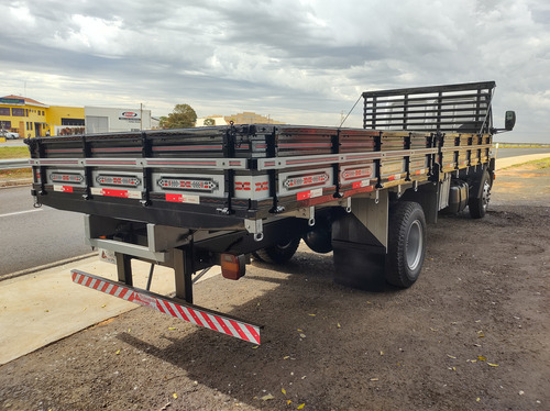 Ford Cargo 1317e 2010 Com Carroceria De 7 Mtrs
