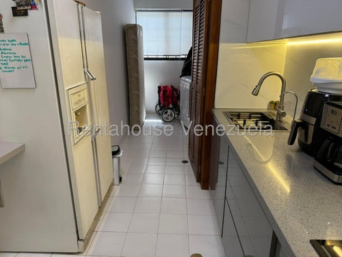 Apartamento En Alquiler. La Alameda. Mls 25-24690