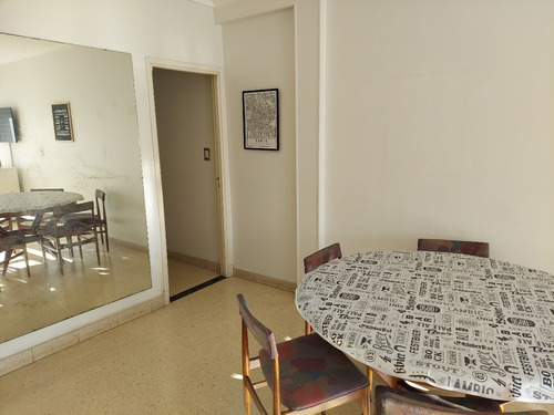Imagen 6 de 20 de Excelente Departamento 3 Ambientes Totalmente Amueblado A Nuevo Sobre Avda. Colon 7 Piso Al Frente, C/lavadero Vista Lateral Al Mar Impecable