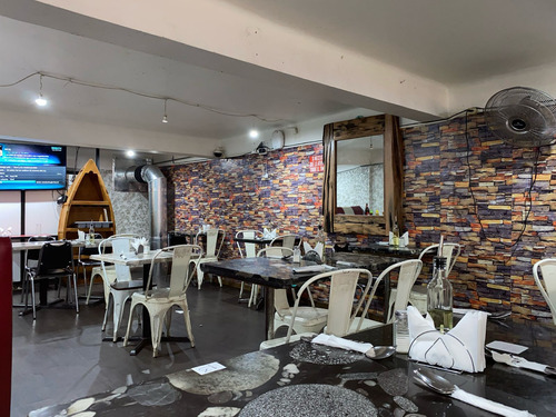 Restaurante Con Excelente Ubicación, Irarrázaval / Vicuña Ma