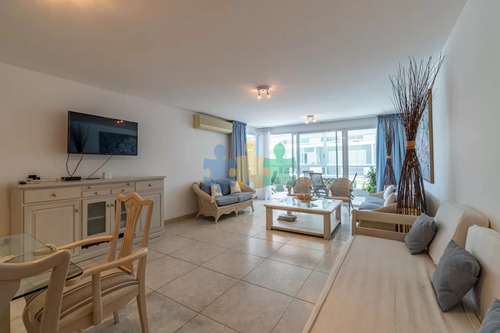 Apartamento De 3 Dormitorios En Playa Brava, Punta Del Este - Ref : Eqp4892