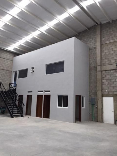 Bodega En Excelente Ubicacion (smart Park) Gto.