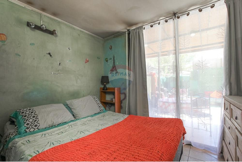 Casa En La Florida: Espacio Y Comodidad