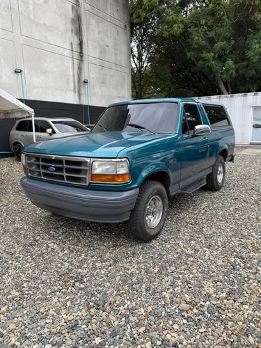 Ford Bronco 5.0 Xlt