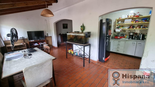 Regia Casa En Venta En Del Viso, Barrio Los Jazmines, Sobre Necochea. Retasada