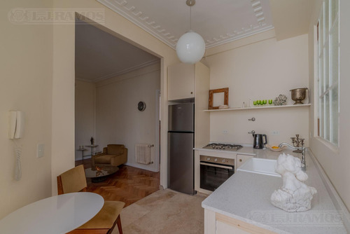3 Ambientes - Impecable- Recoleta - Toilette - Super Luminoso