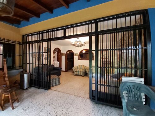 Imagen 17 de 27 de Venta Casa 500mt2 4h+est+serv /5b+serv /4p El Cafetal