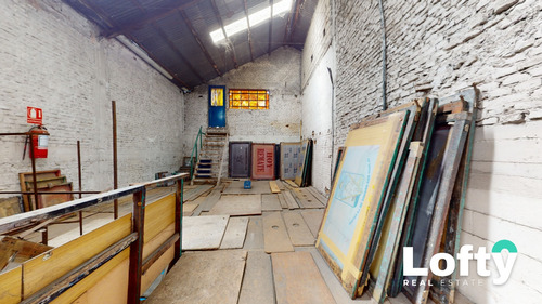 Venta Local Comercial Con Galpón, Oficina Y Vivienda En La Comercial Tres Cruces