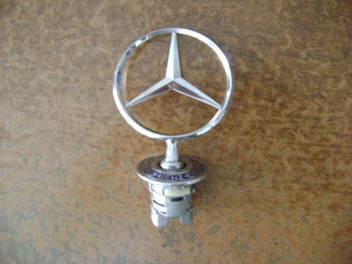 Emblema Mercedes Benz Cofre Clase Amg Slk S  Original (4.4)