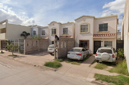 Casa En Remate-c. Manuel M.ponce, Jardines Del Bosque, Los Mochis, Sinaloa. -jcbb9