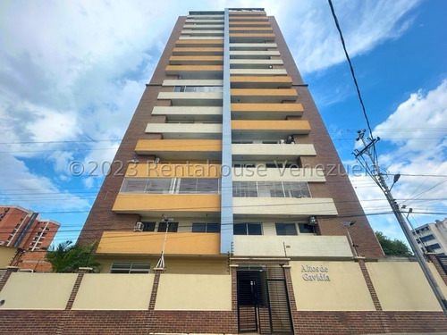 Apartamento En Venta Al Este De Barquisimeto  R E F  2 - 4 - 9 - 9 - 1 - 5  Mehilyn Perez 