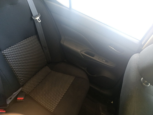 Nissan Versa 1.6 Sense Mt