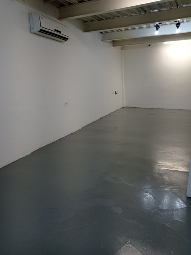 Imagen 7 de 13 de Alquiler De Depósito Y Oficina 200m2 Colinas De Bello Monte