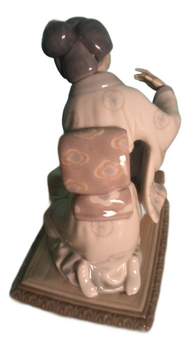 Porcelana Lladró Geisha 19,5 Cmtrs (Usado)