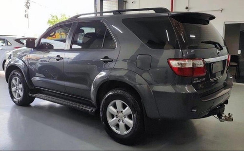 Toyota SW4 3.0 Sw4 7l 4x4 Aut. 5p