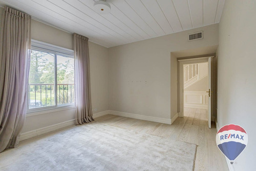Casa En Venta En Abril
