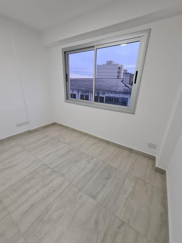 Imagen 7 de 10 de Departamento - Moron