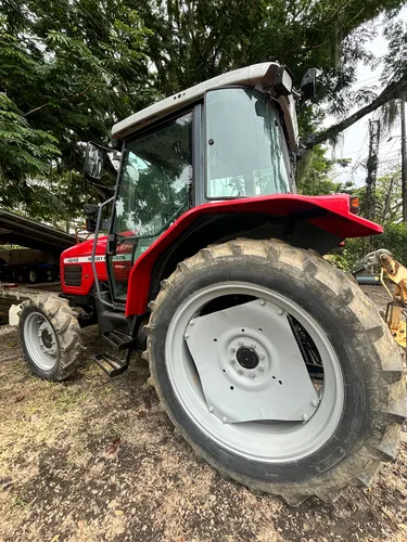 Tractor Massey Ferguson , 1570 Horas De Uso , 100% Original