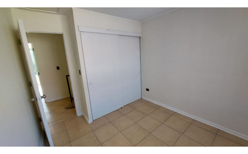 Casa Remodelada En Santo Tomás (4d-4b) - Quilicura