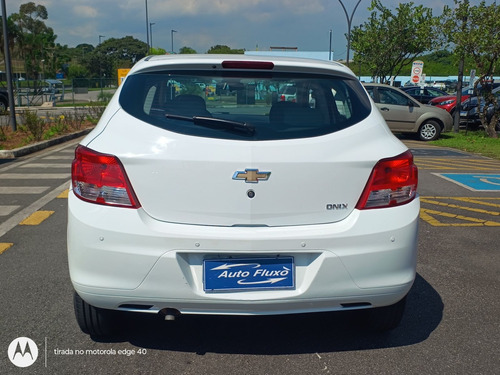 Chevrolet Onix HATCH LS 1.0 8V FlexPower 5p Mec.