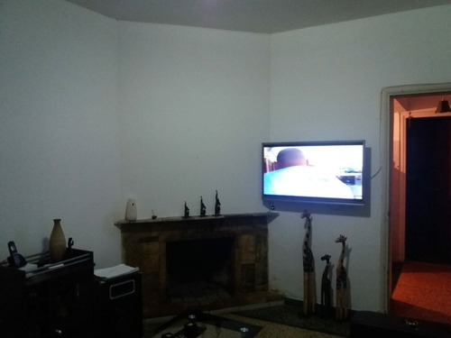 Imagen 2 de 9 de Exelente!!!casa De 2 Dormitorios Muy Comoda.