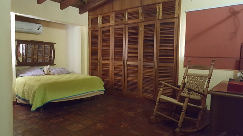 Imagen 27 de 30 de Espectacular Casa Para Una Familia Numerosa 04120656408 Cod Mls 23-5240