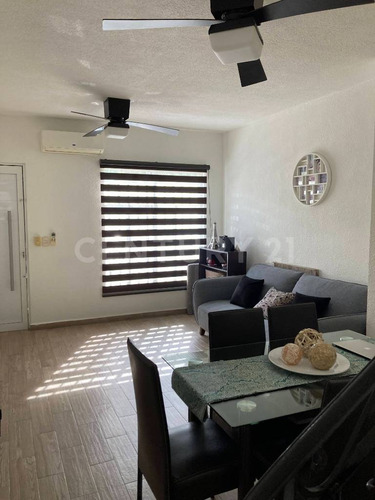 En Venta  Sm 57,  Residencial Las Américas