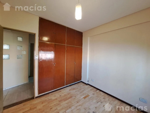 Imagen 5 de 10 de Departamento Reciclado En B° Sur. 2 Dorm. Luminoso Al Frente