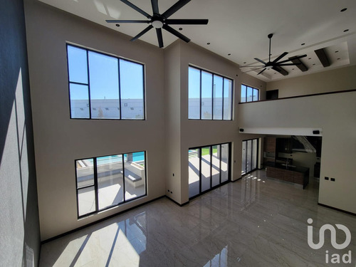 Venta Casa 4 Ambientes Misión De Los Lagos