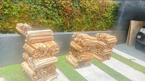 Atado De Leña Rajada Para Chimenea - Quito Y Valles