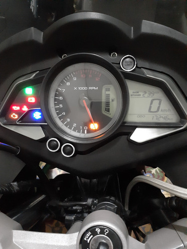 Moto Bajaj Rouser Rs 200 2016 Con 17300km. 2do Dueño.