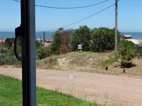 Imagen 15 de 25 de Yavé Yireh - 2 En Punta Del Diablo