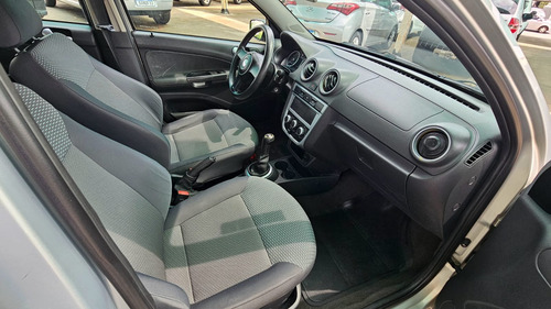 Volkswagen Gol 1.6 Vht Total Flex 5p