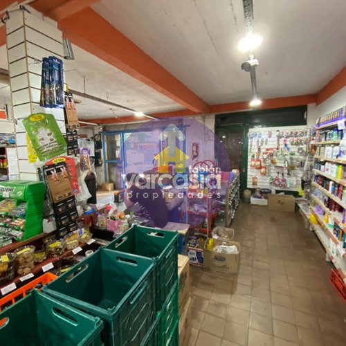 Imagen 4 de 5 de Venta - Galpón/supermercado + Casa 3 Ambientes - Jose Garibaldi 1932 Hurlingham